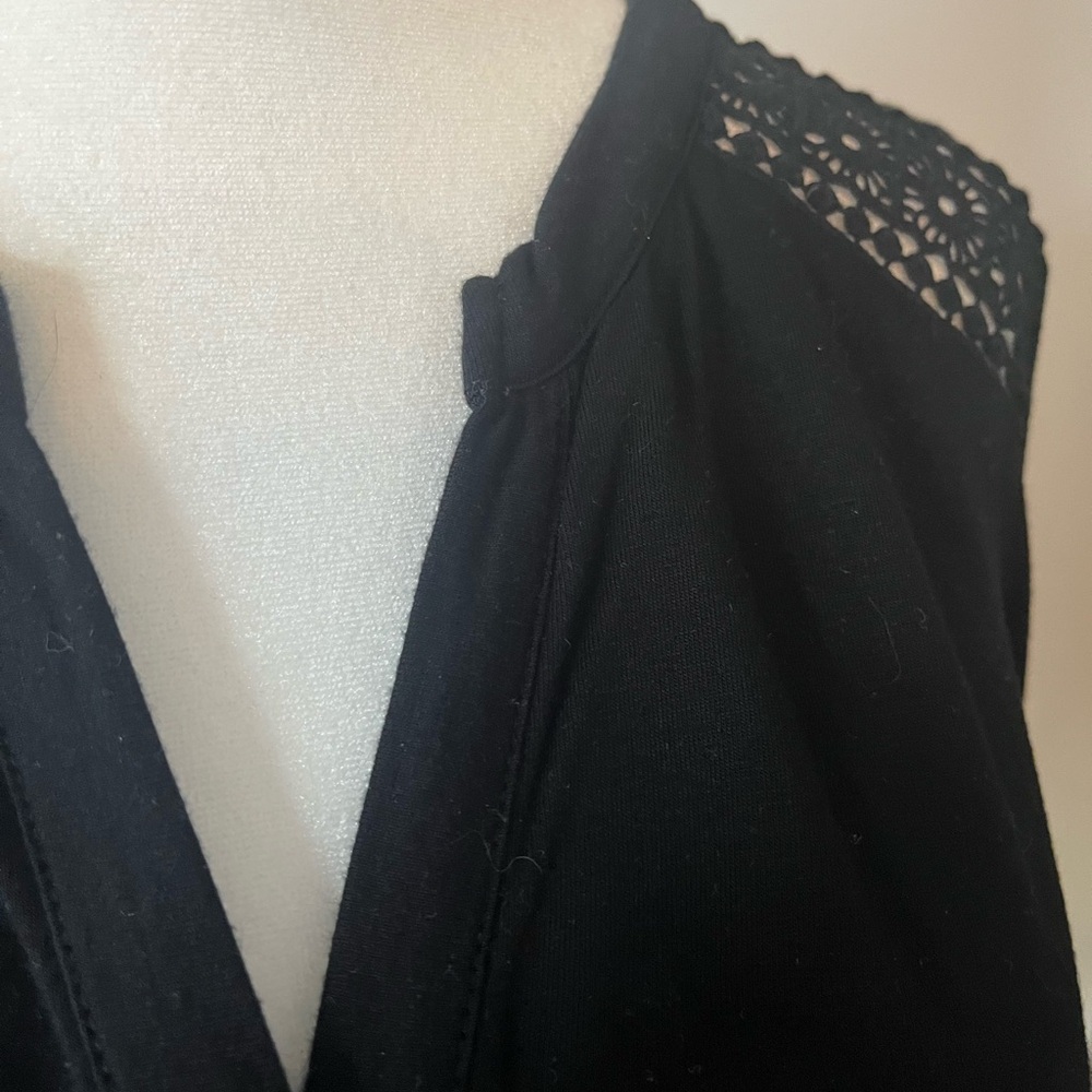 Cable & Gauge Black Relaxed Blouse - Picture 3 of 8